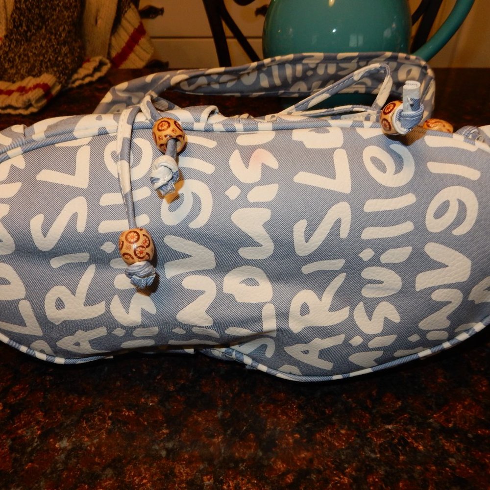 tote - Picture 4 of 7